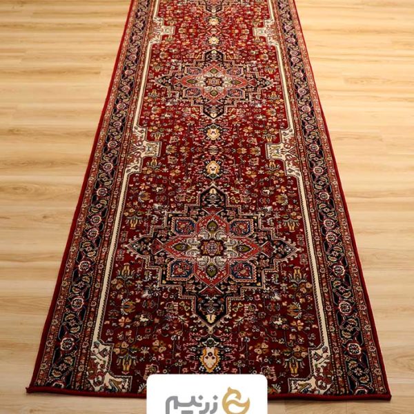 فرش کناره کاشان 700 شانه طرح هریس رنگ‌ لاکی