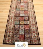 فرش کناره هیوا 700 شانه طرح خشتی رنگ‌ سرمه‌ای