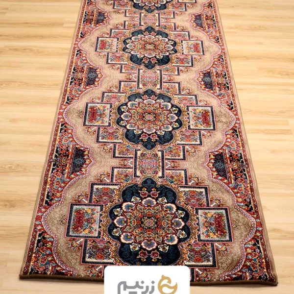 فرش کناره هیوا طرح ناردون رنگ‌ گردوئی